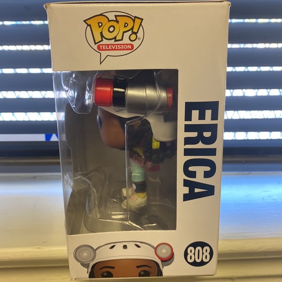 🤩STRANGER THINGS FUNCO POP “ERICA 808” New In Box🤩 - Picture 3 of 5